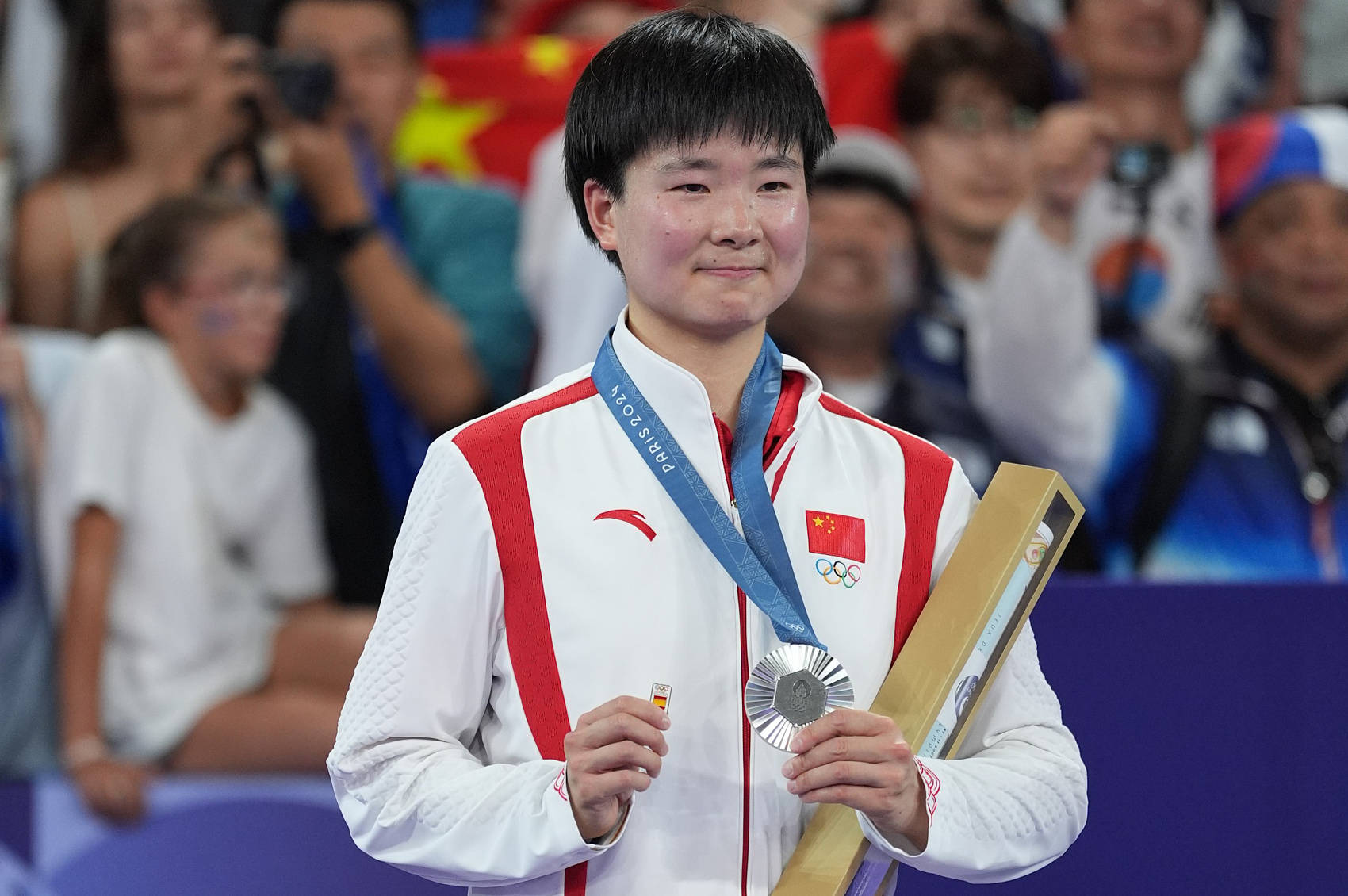 乐鱼体育视角：何冰娇正式宣布退役，告别国际赛场